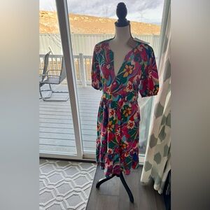 Boden Tencel Floral V-Neck Dress NWT Size 8L